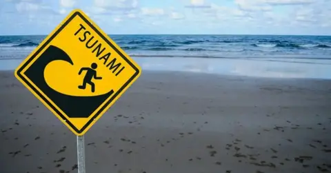 Simulacro nacional di tsunami pa e regio Caribe.